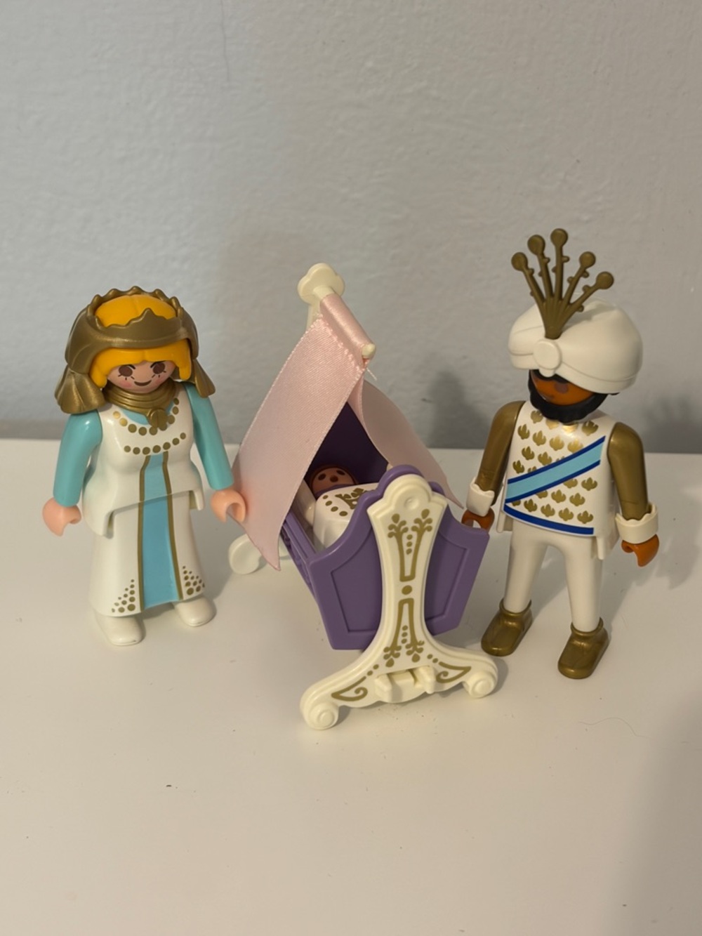 Playmobil Magic Prince & Princess with Baby 3835 Complete Set NWOT
